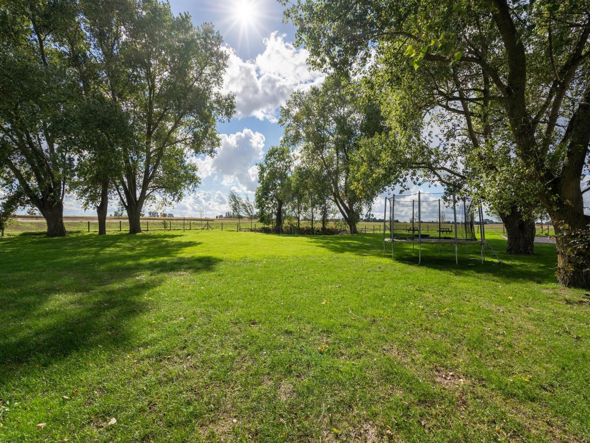 Spacious Holiday Home With Pond In Poperinge Roesbrugge-Haringe Bagian luar foto